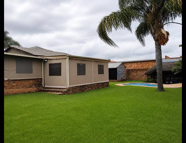 3 BEDROOM HOUSE FOR SALE IN HEUWELOORD